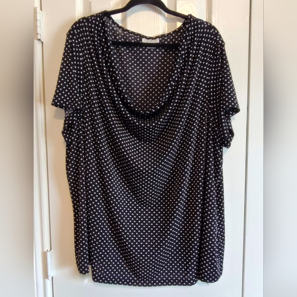 Polka Dot Short Sleeve Top